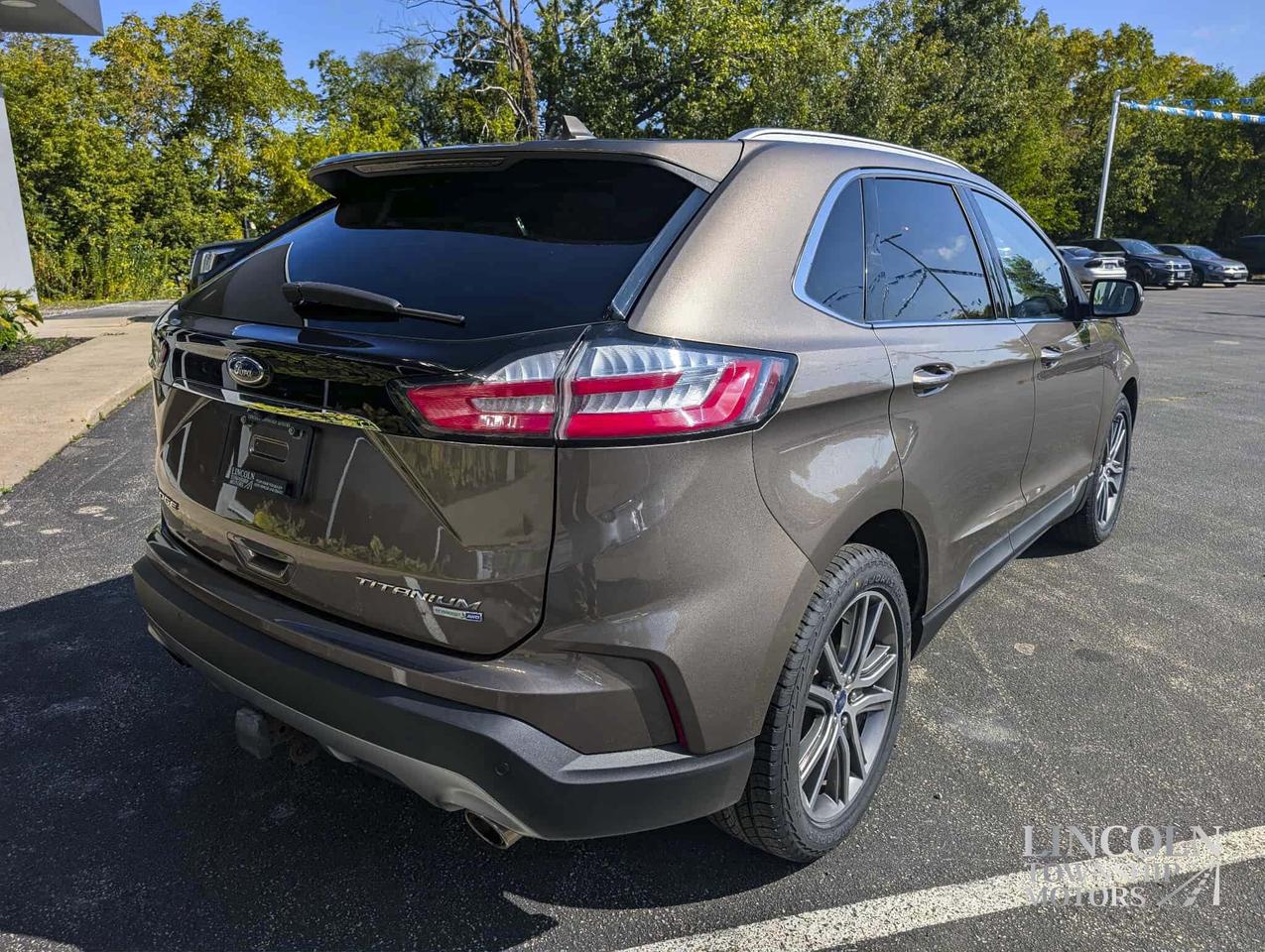 2019 Ford Edge Titanium- CLEAN CARFAX, AWD, RMT START, 2.0L,4 CYL Photo