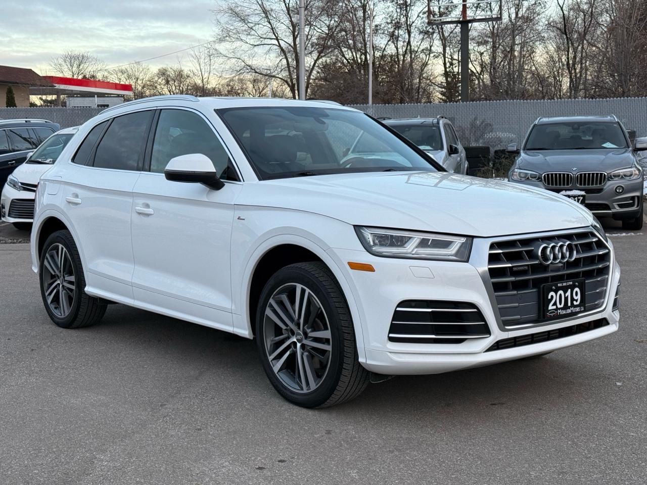 2019 Audi Q5 Technik S-Line quattro  ACCIDENT FREE 1-OWNER Photo2