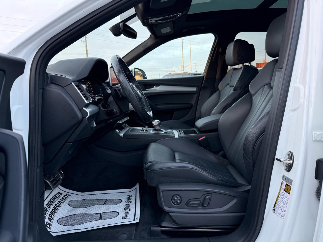 2019 Audi Q5 Technik S-Line quattro  ACCIDENT FREE 1-OWNER Photo