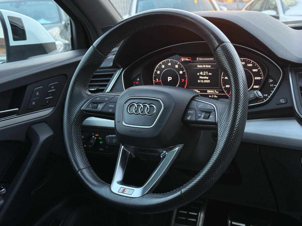 2019 Audi Q5 Technik S-Line quattro  ACCIDENT FREE 1-OWNER Photo