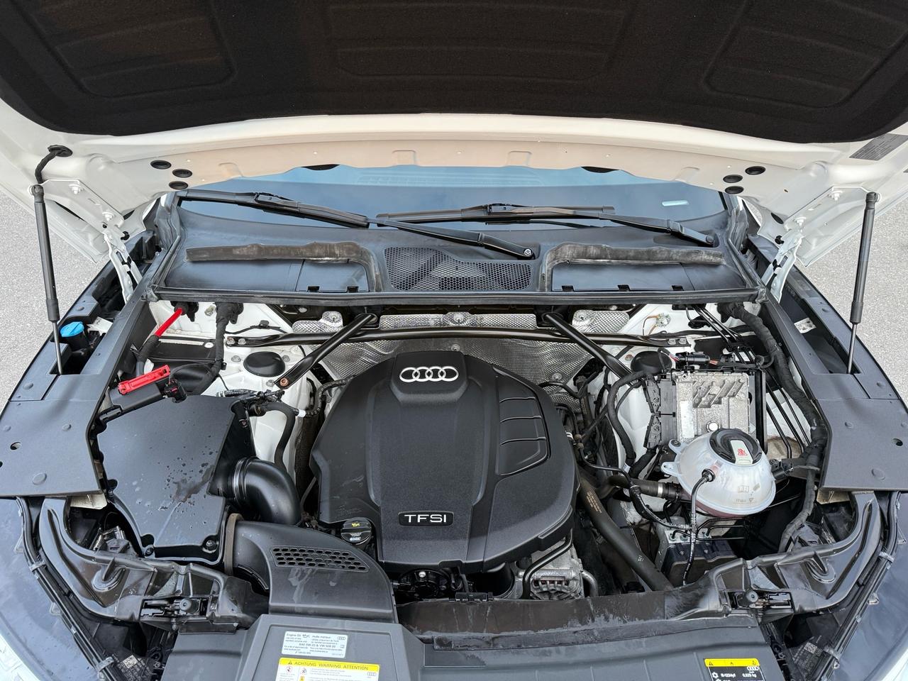 2019 Audi Q5 Technik S-Line quattro  ACCIDENT FREE 1-OWNER Photo