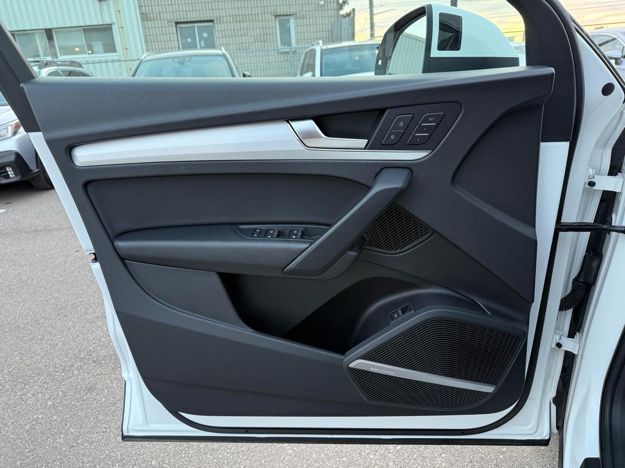 2019 Audi Q5 Technik S-Line quattro  ACCIDENT FREE 1-OWNER Photo