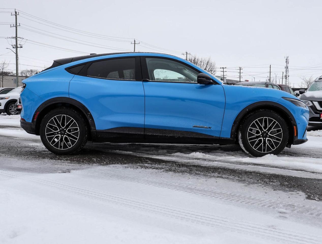 2024 Ford Mustang Mach-E Premium Photo4