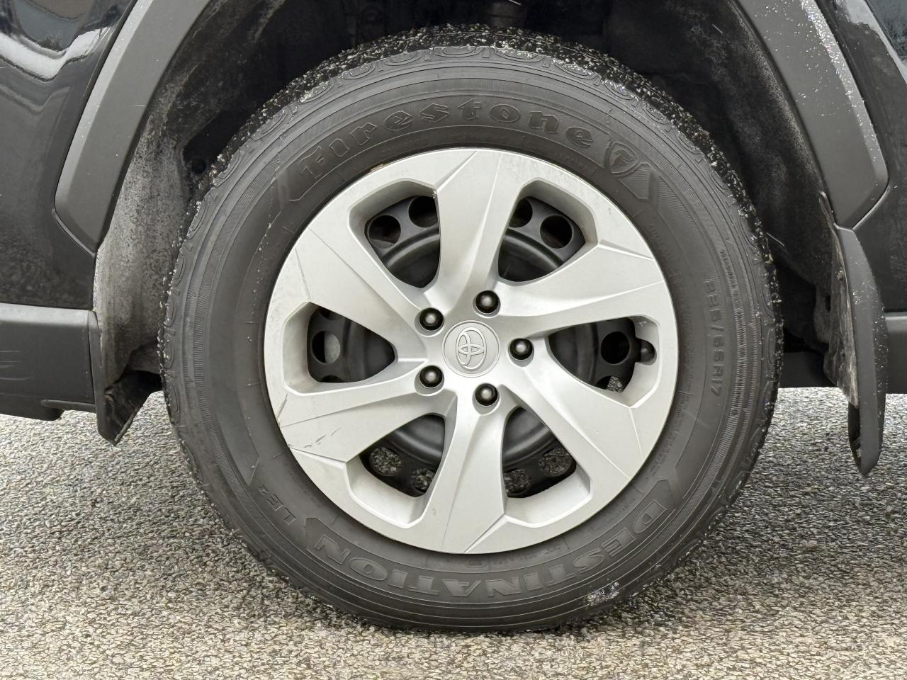 2022 Toyota RAV4 LE l FWD l One Owner l Toyota Warranty l Low Km l Photo