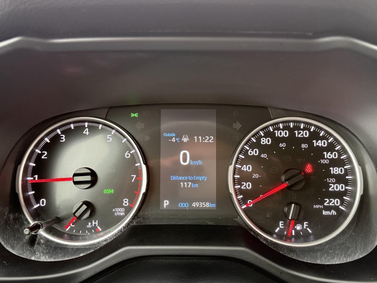 2022 Toyota RAV4 LE l FWD l One Owner l Toyota Warranty l Low Km l Photo