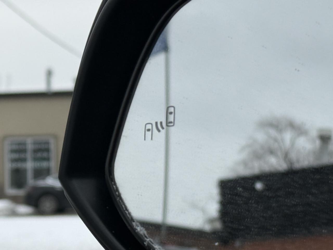 2022 Toyota RAV4 LE l FWD l One Owner l Toyota Warranty l Low Km l Photo