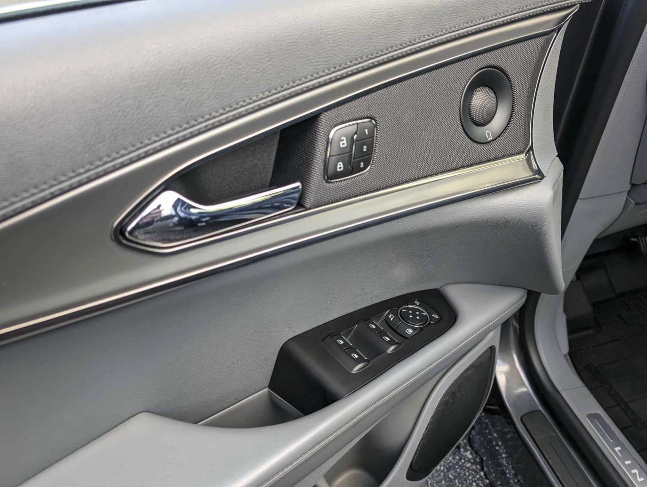 2020 Lincoln Nautilus RESERVE Photo