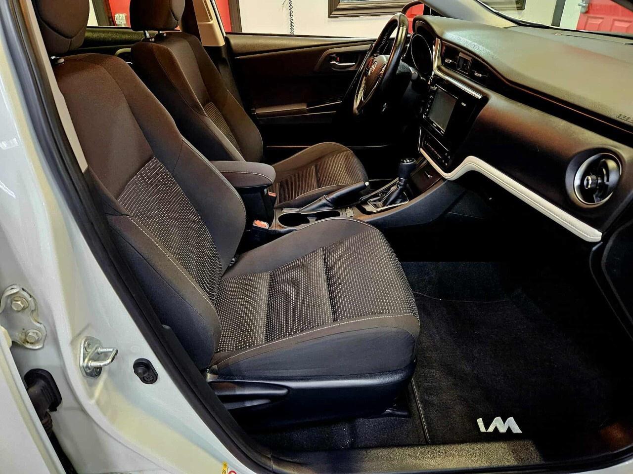 2016 Scion iM 4dr HB CVT One Owner/Very Low KMs/Backup Camera Photo