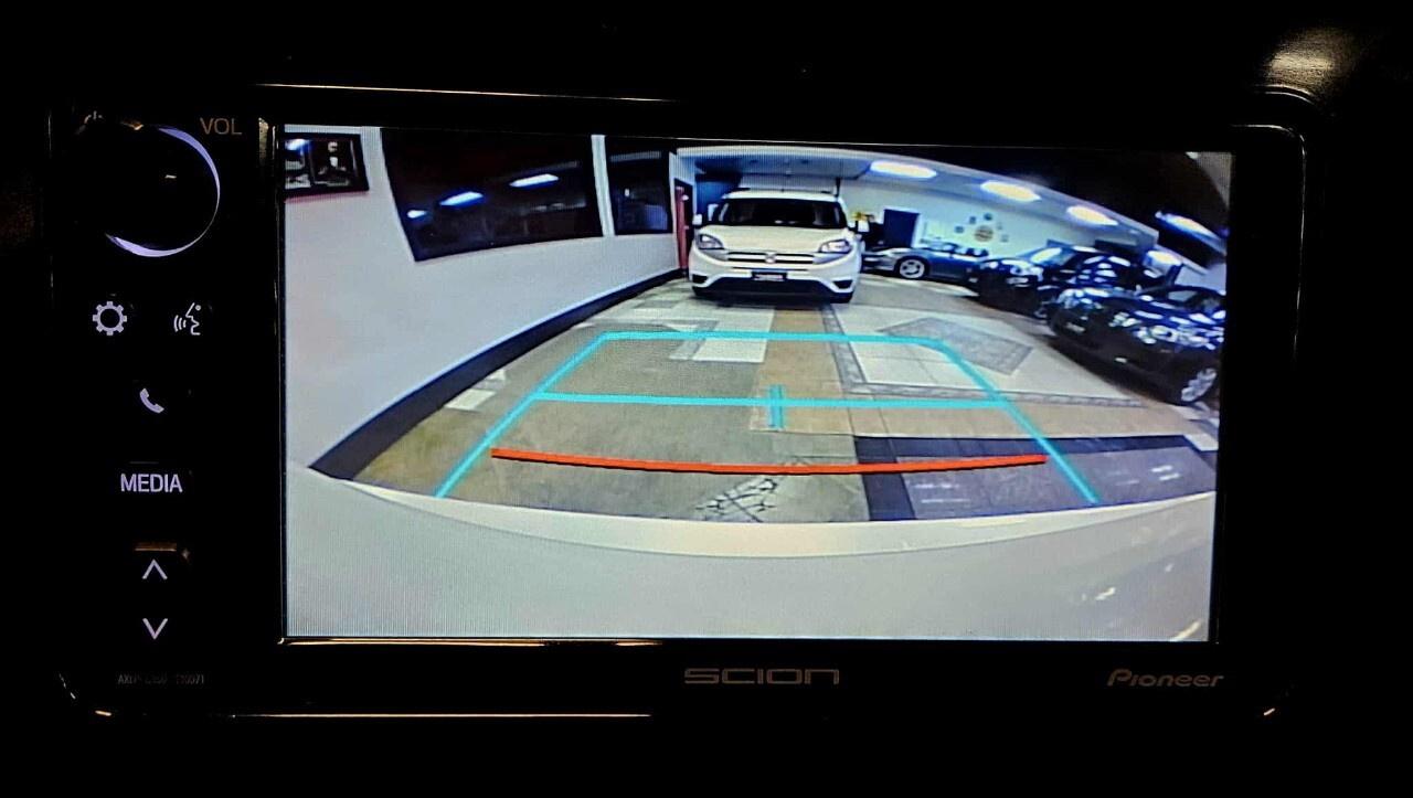 2016 Scion iM 4dr HB CVT One Owner/Very Low KMs/Backup Camera Photo