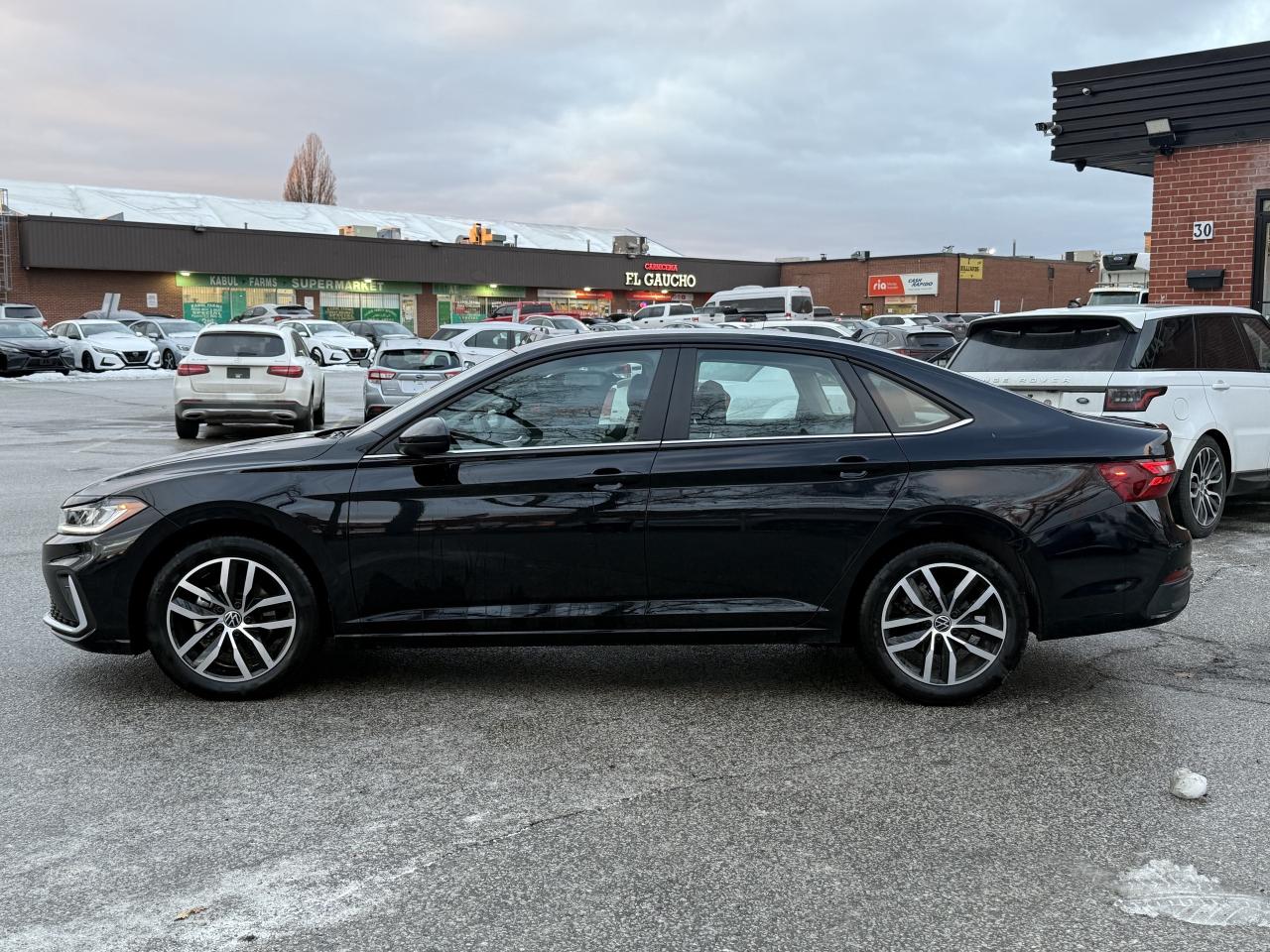 2025 Volkswagen Jetta No Accidents l FWD l 2.0 l VW Warranty l LikeNew l Photo3