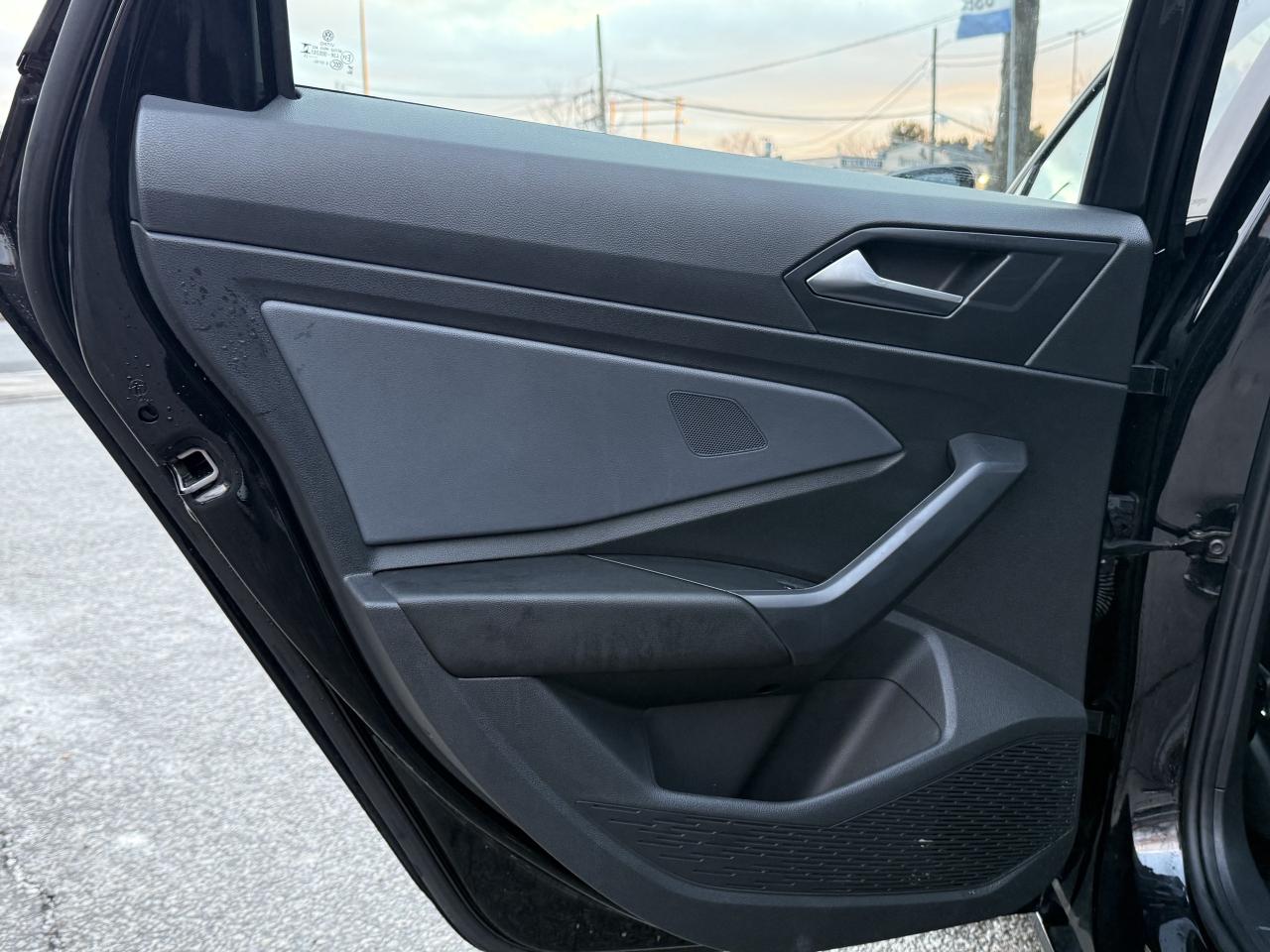 2025 Volkswagen Jetta No Accidents l FWD l 2.0 l VW Warranty l LikeNew l Photo