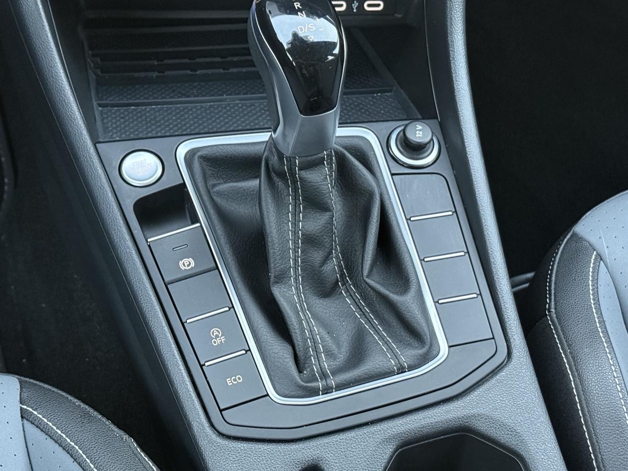 2025 Volkswagen Jetta No Accidents l FWD l 2.0 l VW Warranty l LikeNew l Photo