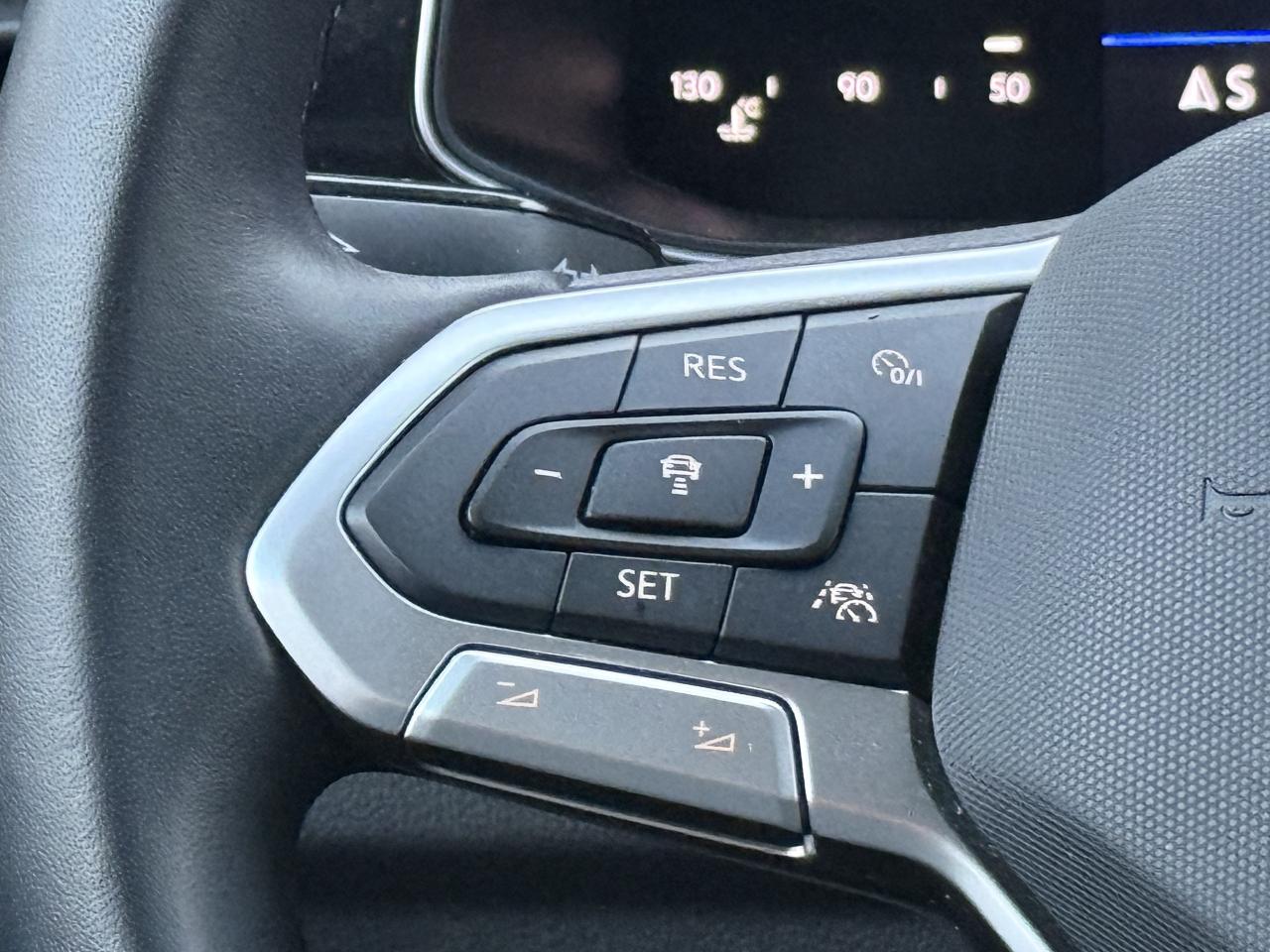 2025 Volkswagen Jetta No Accidents l FWD l 2.0 l VW Warranty l LikeNew l Photo