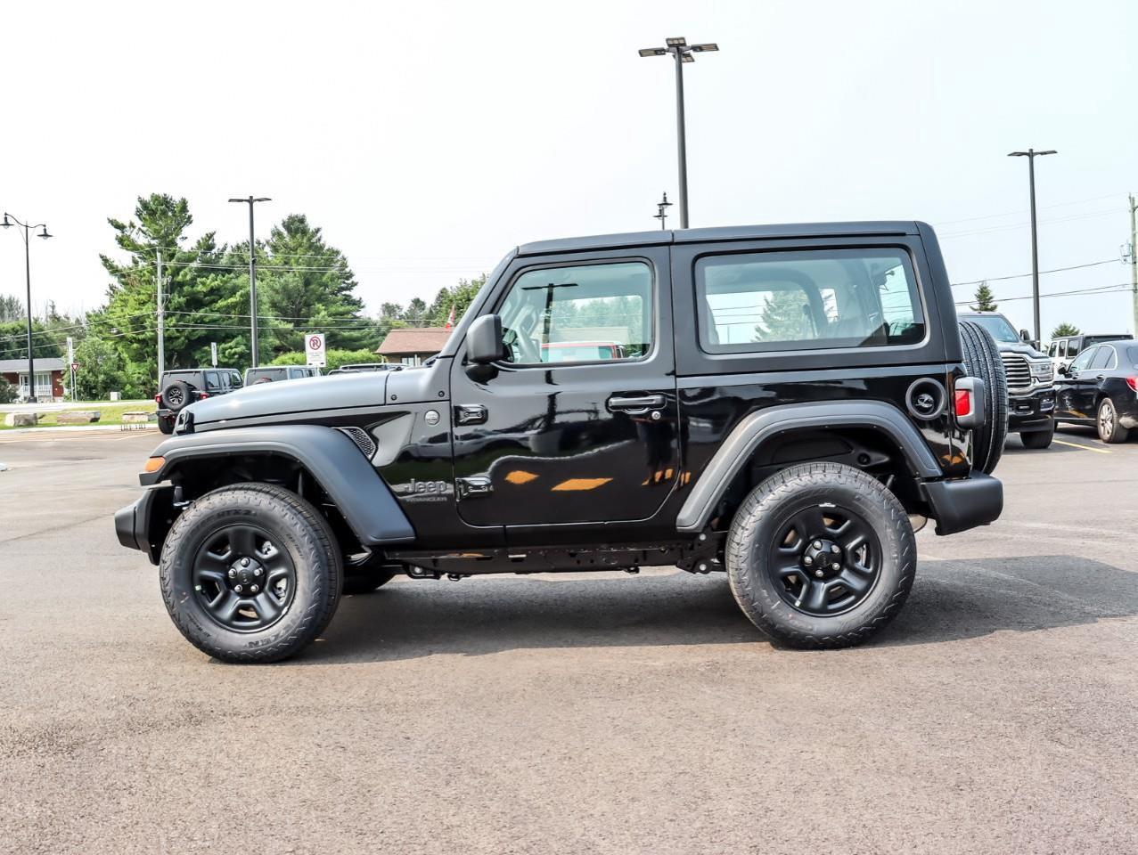 2024 Jeep Wrangler SPORT Photo2