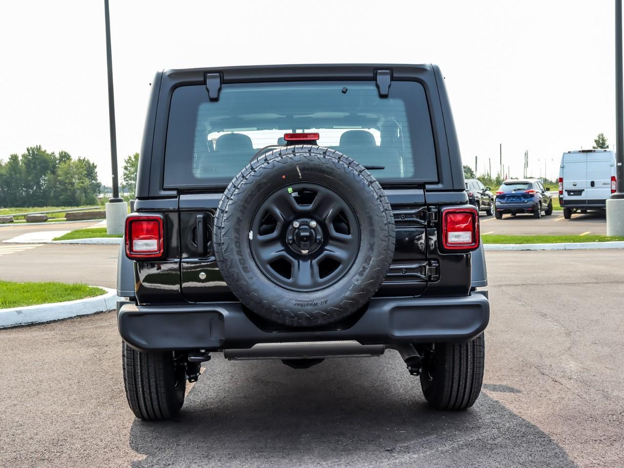 2024 Jeep Wrangler SPORT Photo