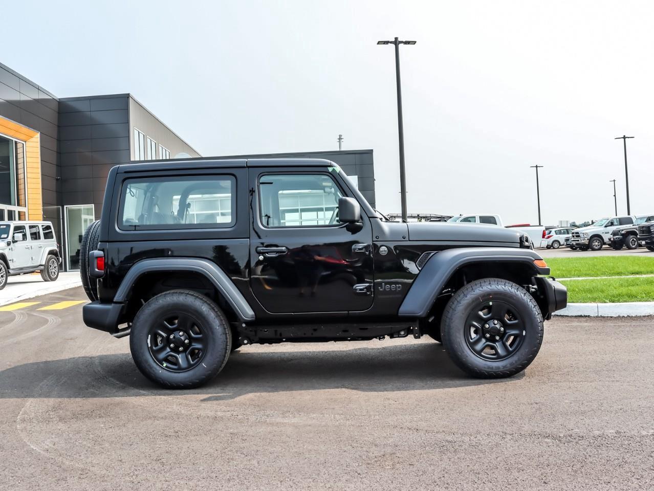 2024 Jeep Wrangler SPORT Photo4