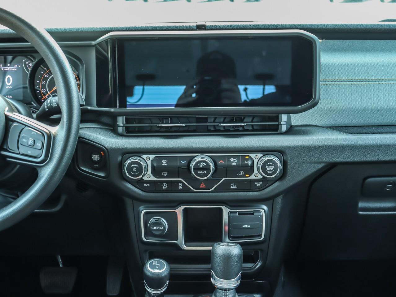 2024 Jeep Wrangler SPORT Photo