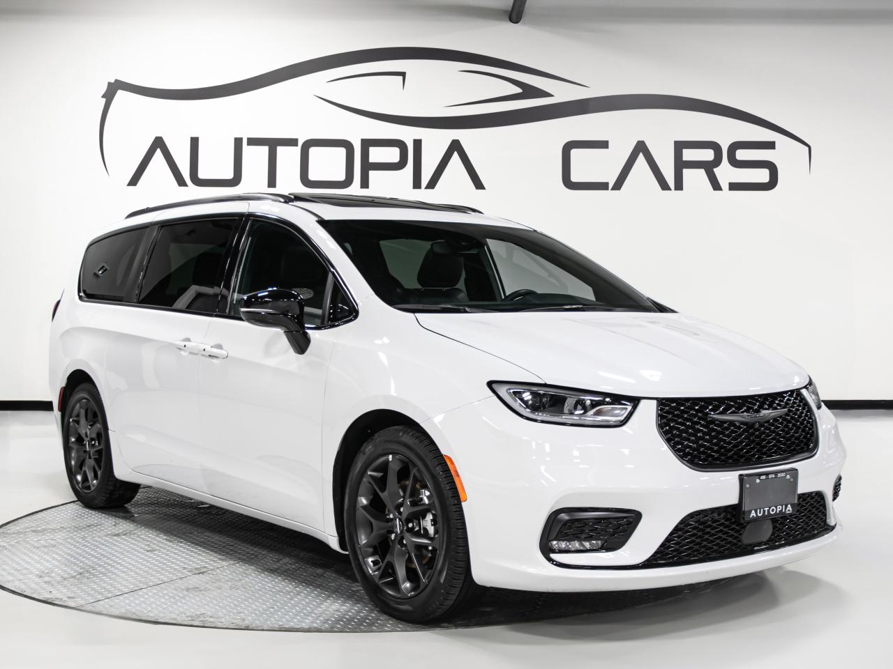 2024 Chrysler Pacifica TOURING-L FWD CARPLAY REAR VIEW CAMERA PANORAMIC Photo2