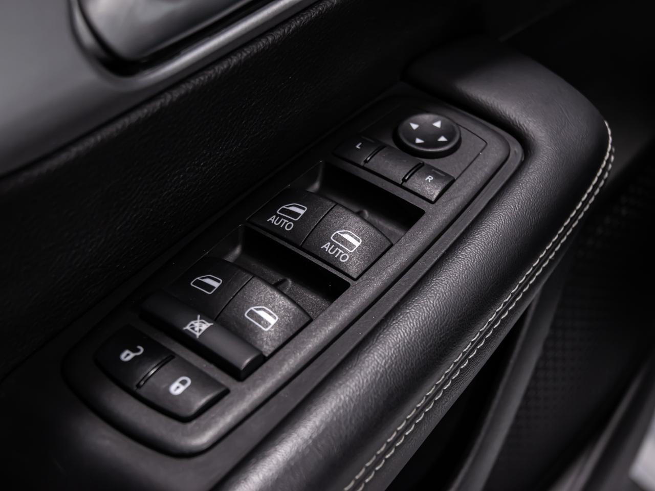 2024 Chrysler Pacifica TOURING-L FWD CARPLAY REAR VIEW CAMERA PANORAMIC Photo