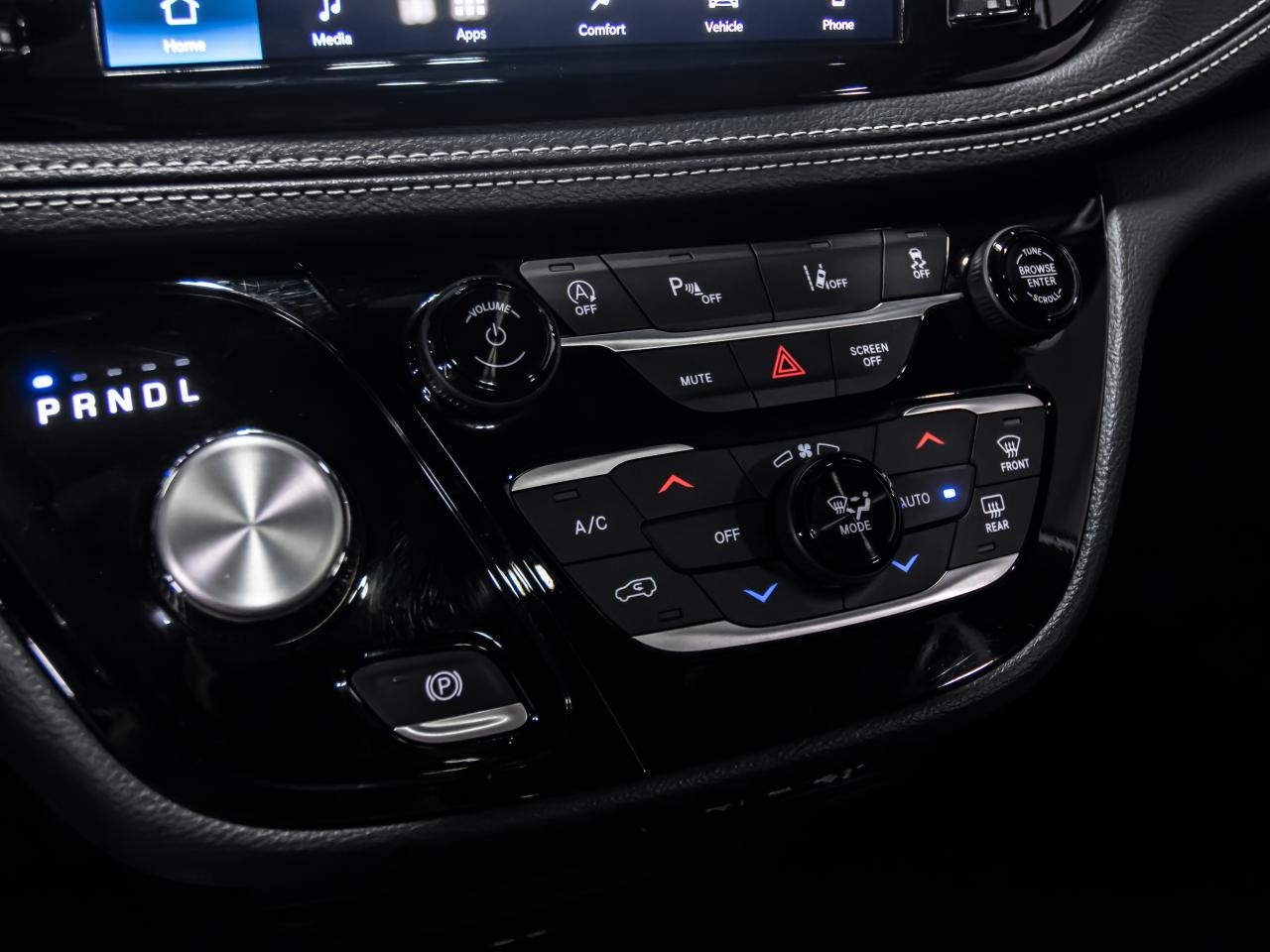 2024 Chrysler Pacifica TOURING-L FWD CARPLAY REAR VIEW CAMERA PANORAMIC Photo