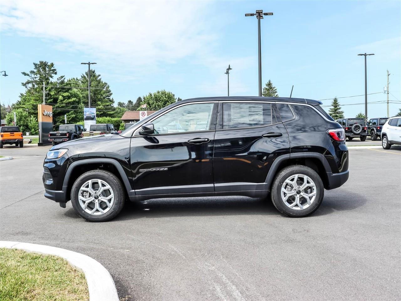 2025 Jeep Compass Sport Photo