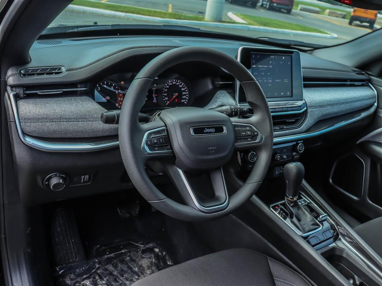 2025 Jeep Compass Sport Photo