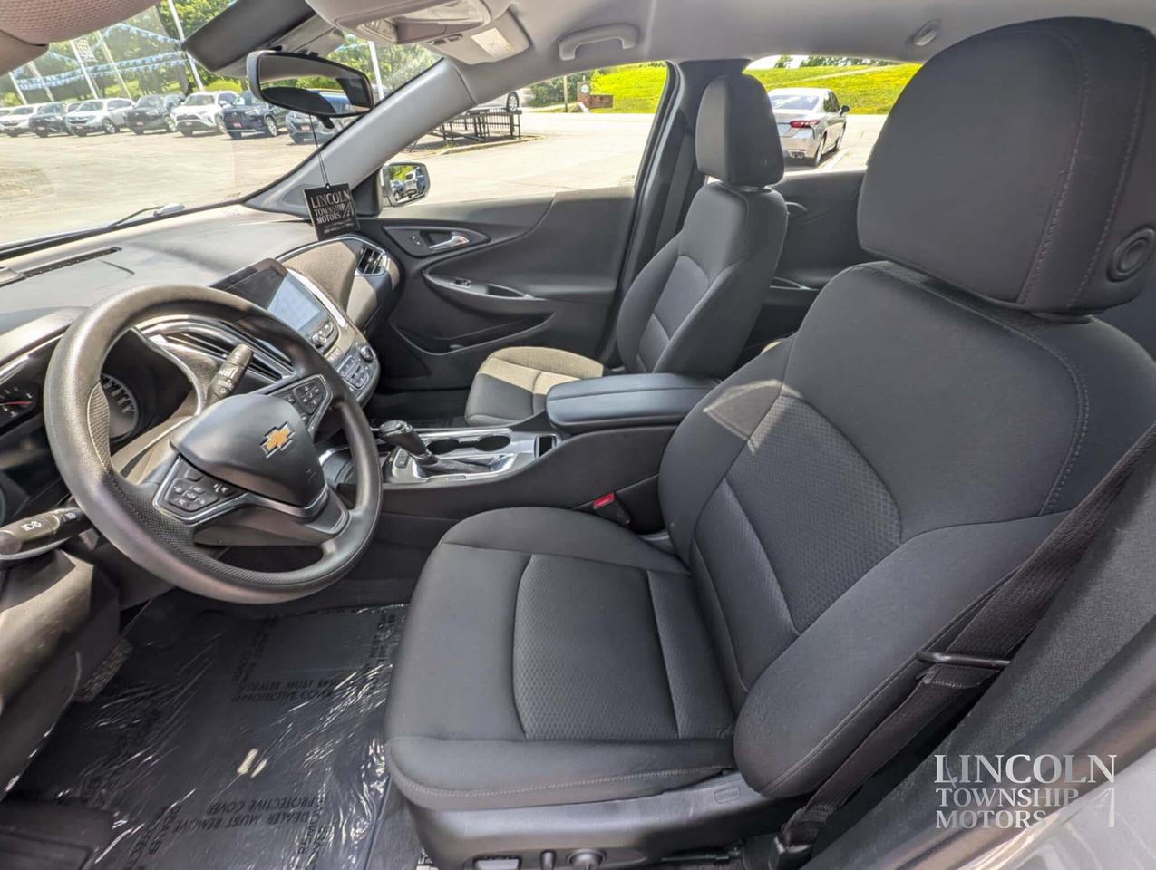 2020 Chevrolet Malibu LT-RMT START, CLEAN CARFAX, APPLE CARPLAY, WINTERS Photo