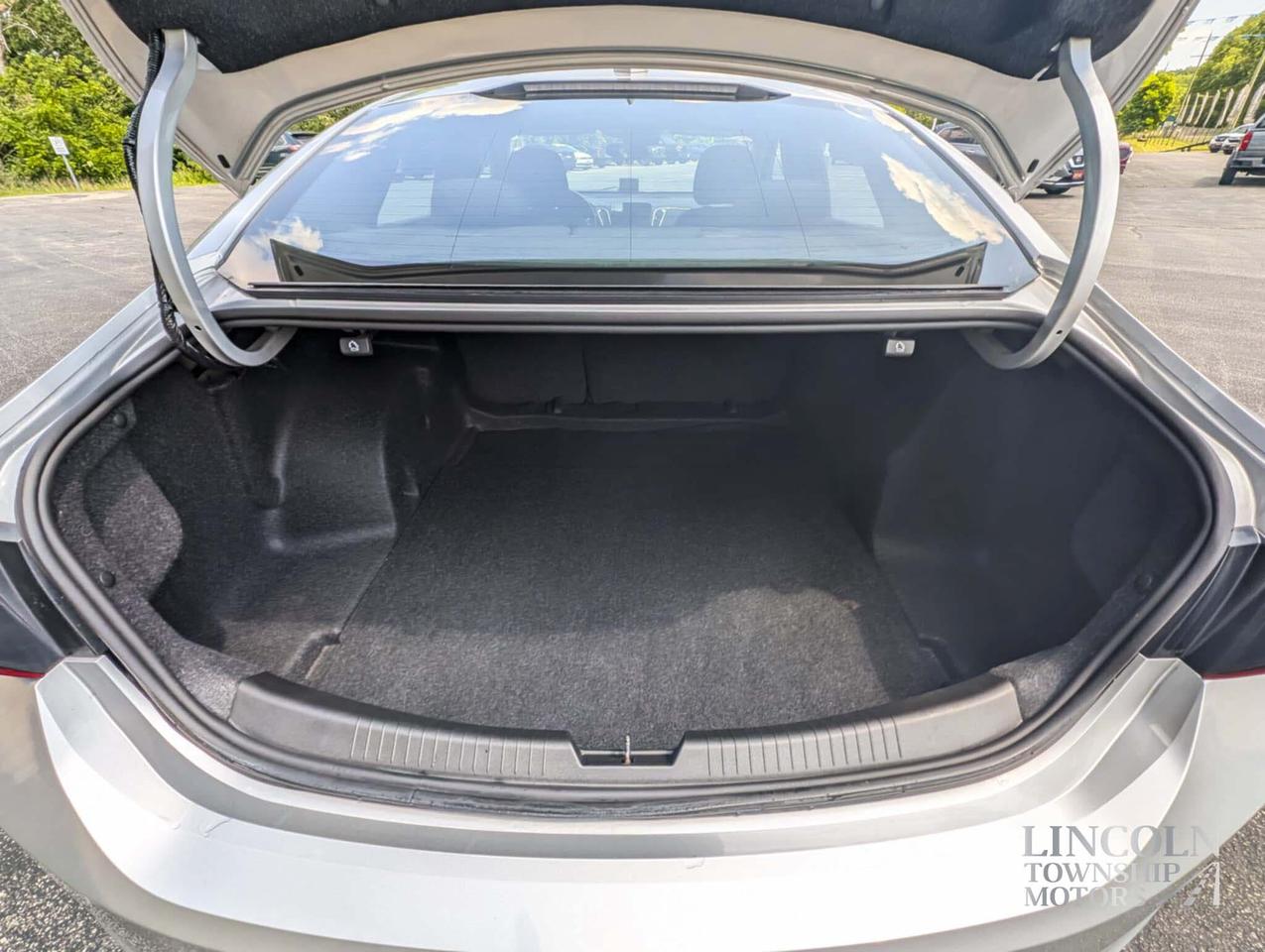 2020 Chevrolet Malibu LT-RMT START, CLEAN CARFAX, APPLE CARPLAY, WINTERS Photo