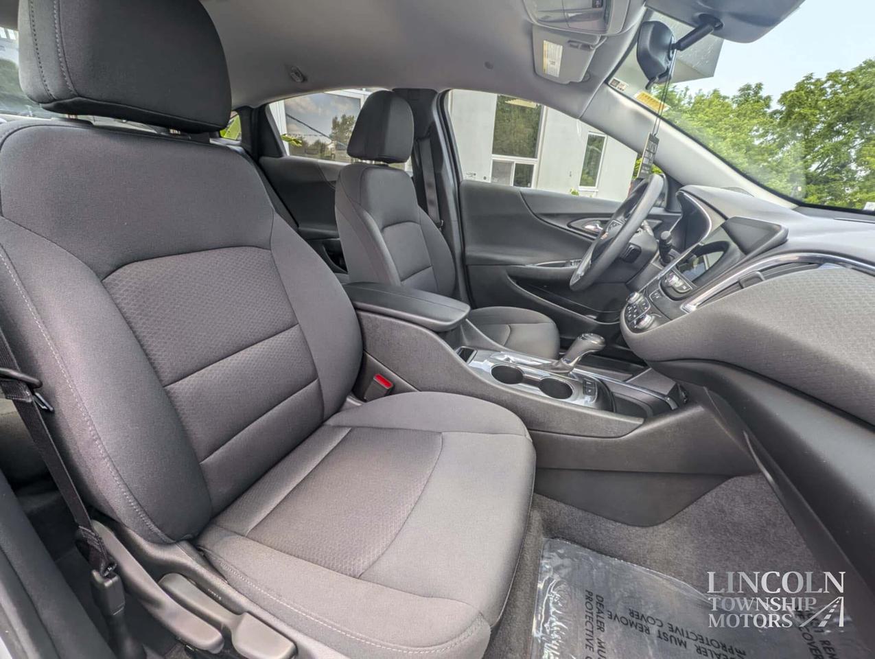 2020 Chevrolet Malibu LT-RMT START, CLEAN CARFAX, APPLE CARPLAY, WINTERS Photo