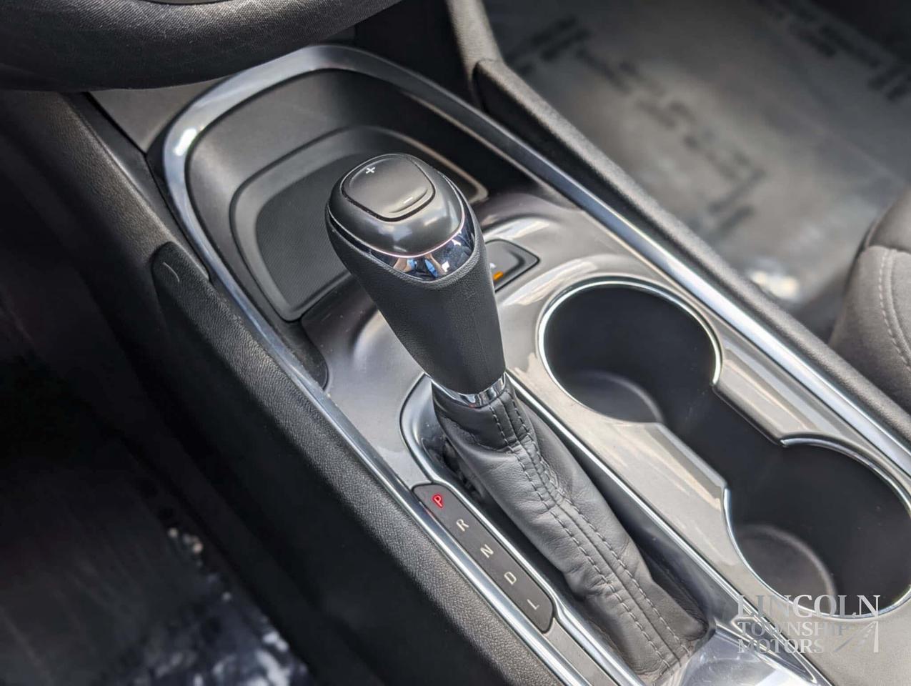 2020 Chevrolet Malibu LT-RMT START, CLEAN CARFAX, APPLE CARPLAY, WINTERS Photo