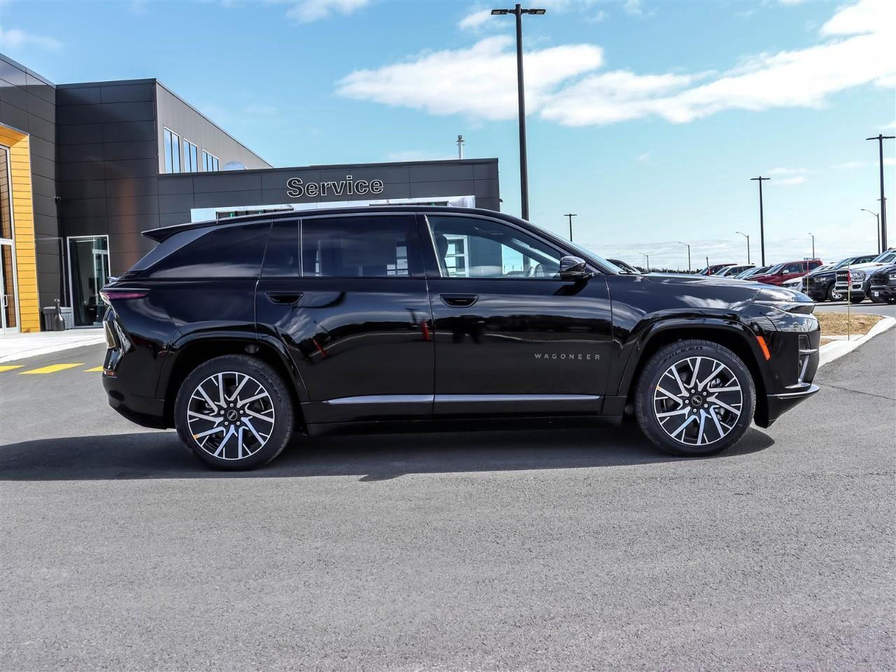 2025 Jeep Wagoneer S  Photo4