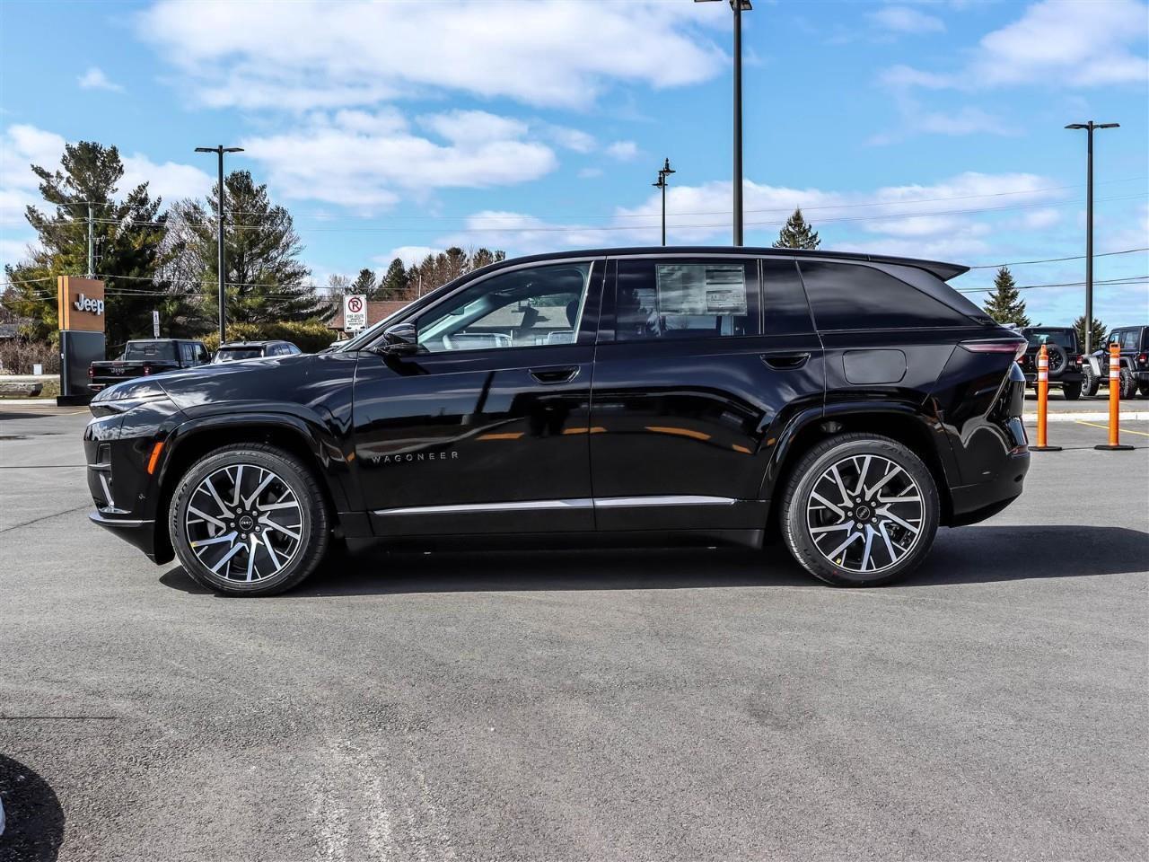 2025 Jeep Wagoneer S  Photo2