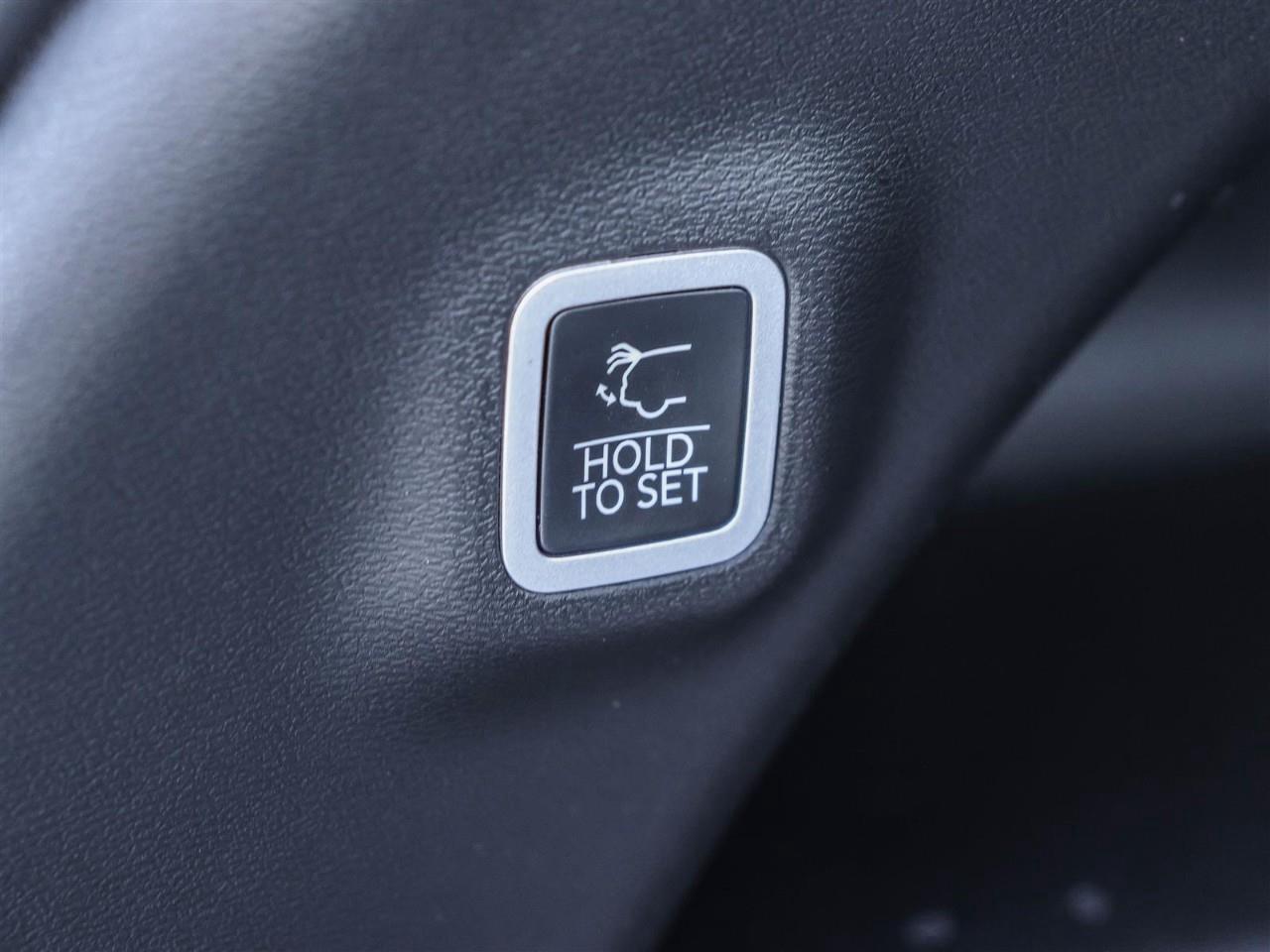 2025 Jeep Wagoneer S  Photo