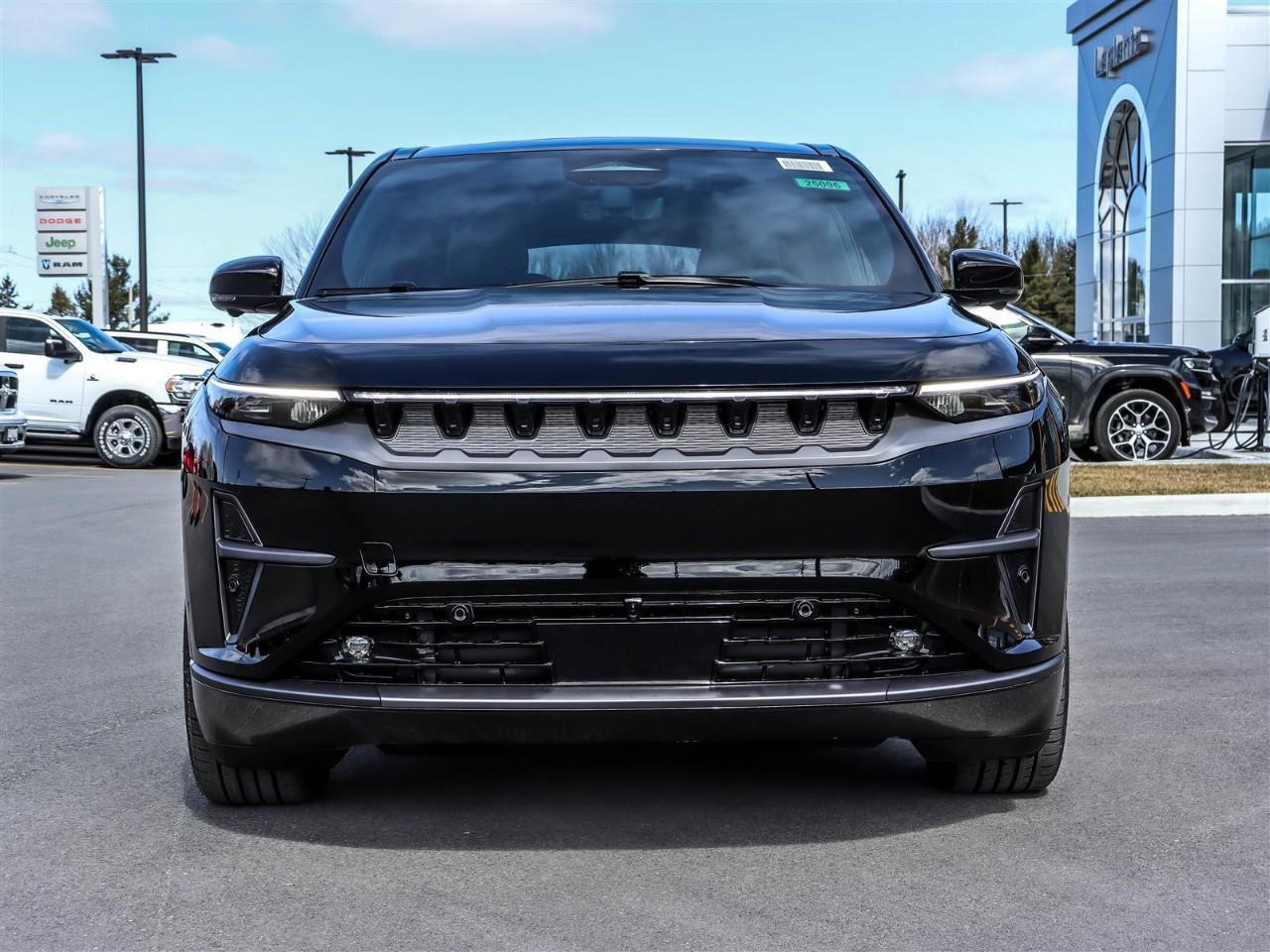 2025 Jeep Wagoneer S  Photo