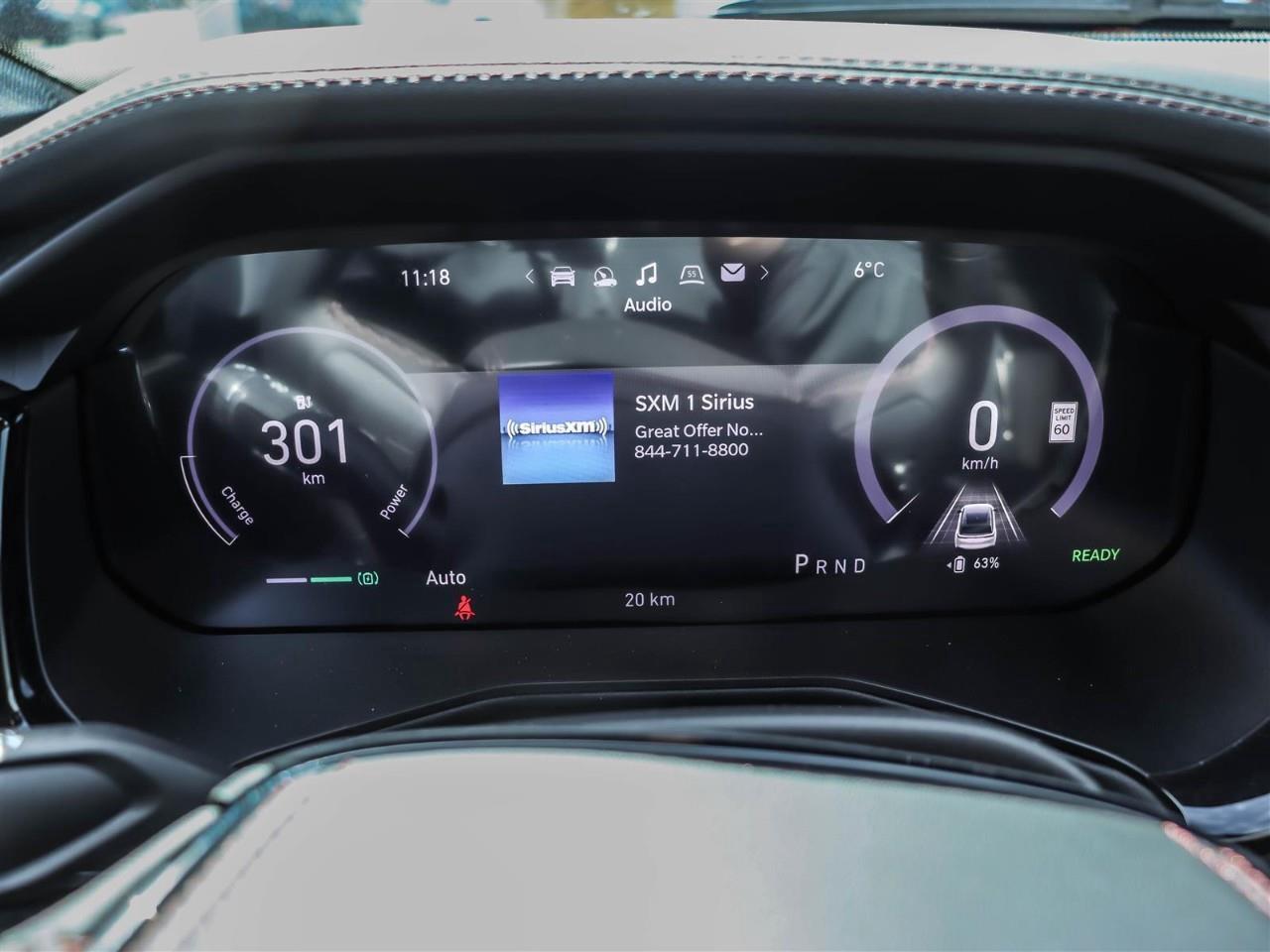 2025 Jeep Wagoneer S  Photo