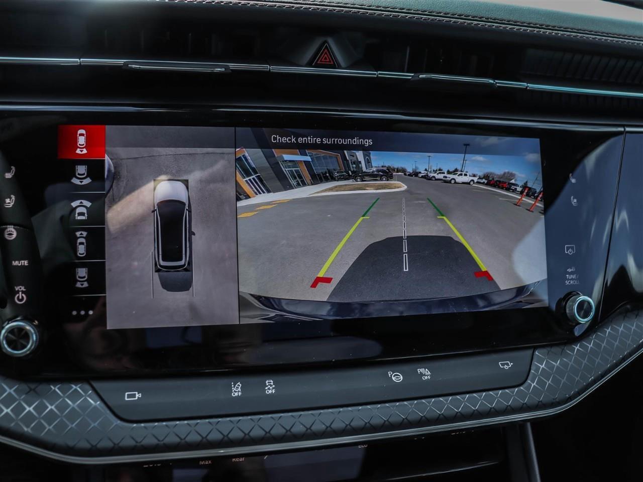 2025 Jeep Wagoneer S  Photo