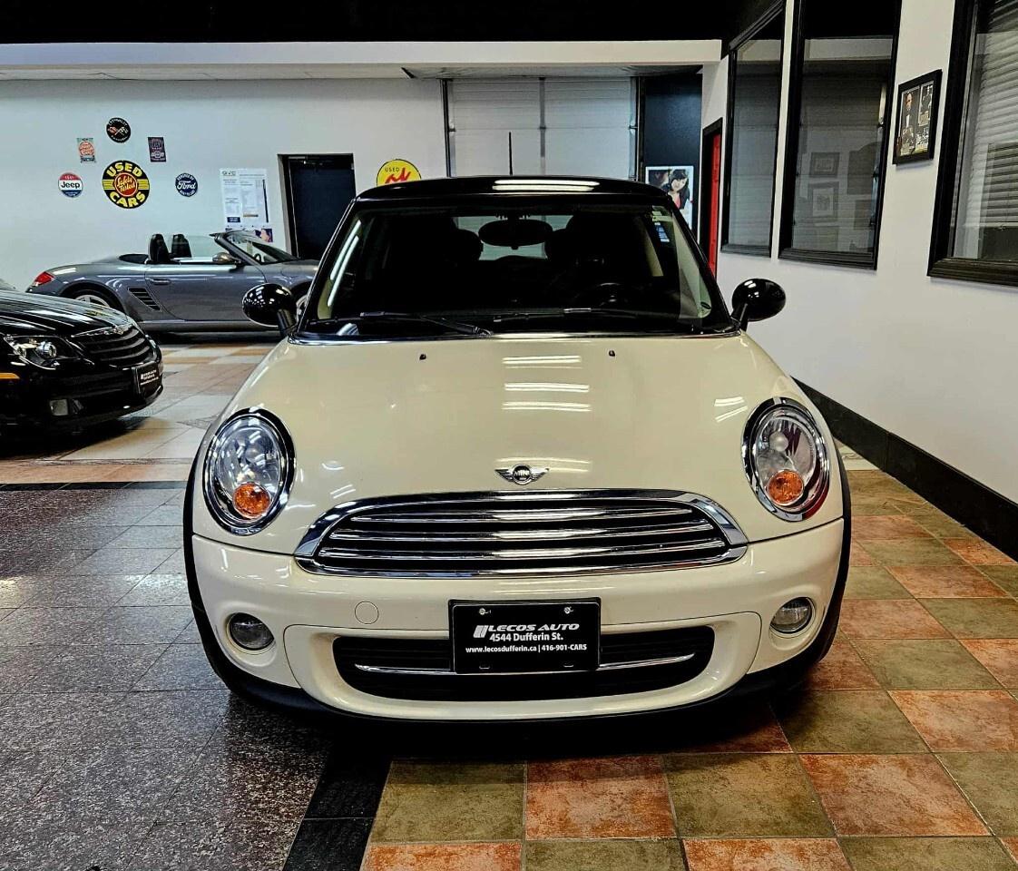 2013 MINI Cooper Hardtop 2dr Cpe Low KMs/Sunroof/Bluetooth Photo