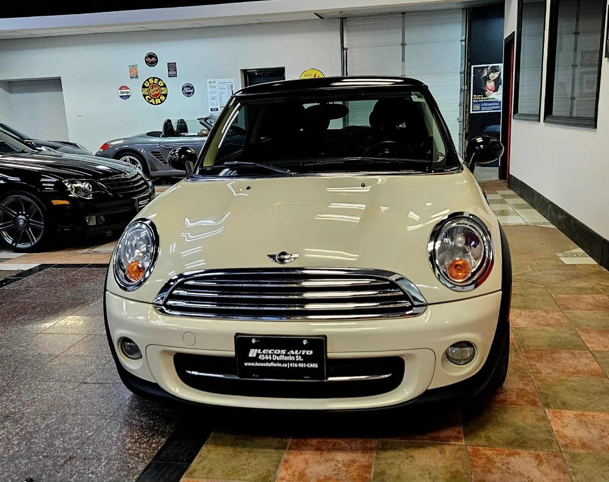 2013 MINI Cooper Hardtop 2dr Cpe Low KMs/Sunroof/Bluetooth Photo