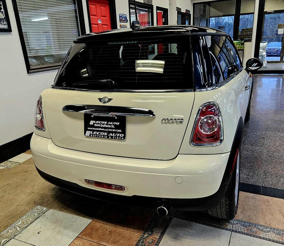 2013 MINI Cooper Hardtop 2dr Cpe Low KMs/Sunroof/Bluetooth Photo