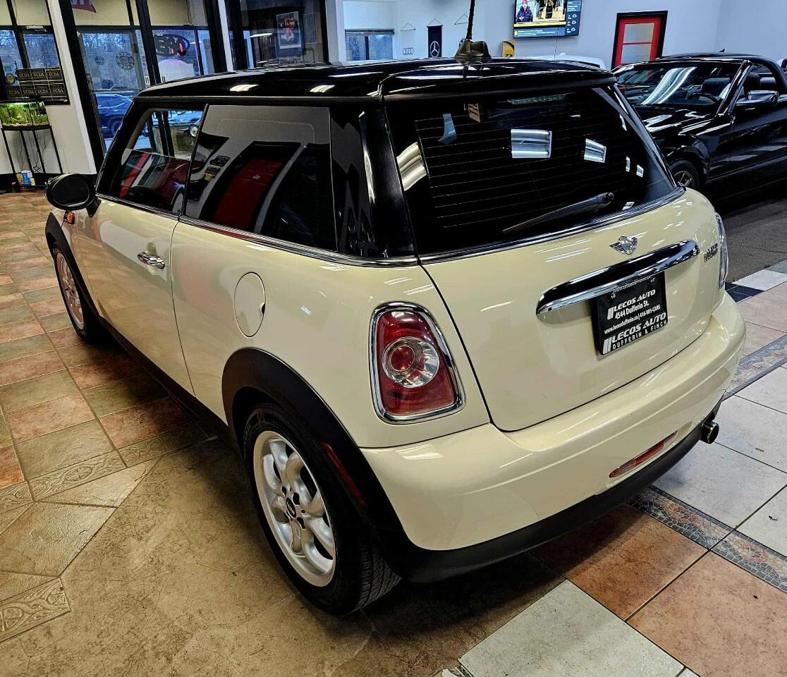 2013 MINI Cooper Hardtop 2dr Cpe Low KMs/Sunroof/Bluetooth Photo