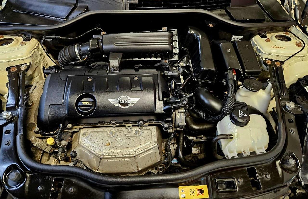 2013 MINI Cooper Hardtop 2dr Cpe Low KMs/Sunroof/Bluetooth Photo