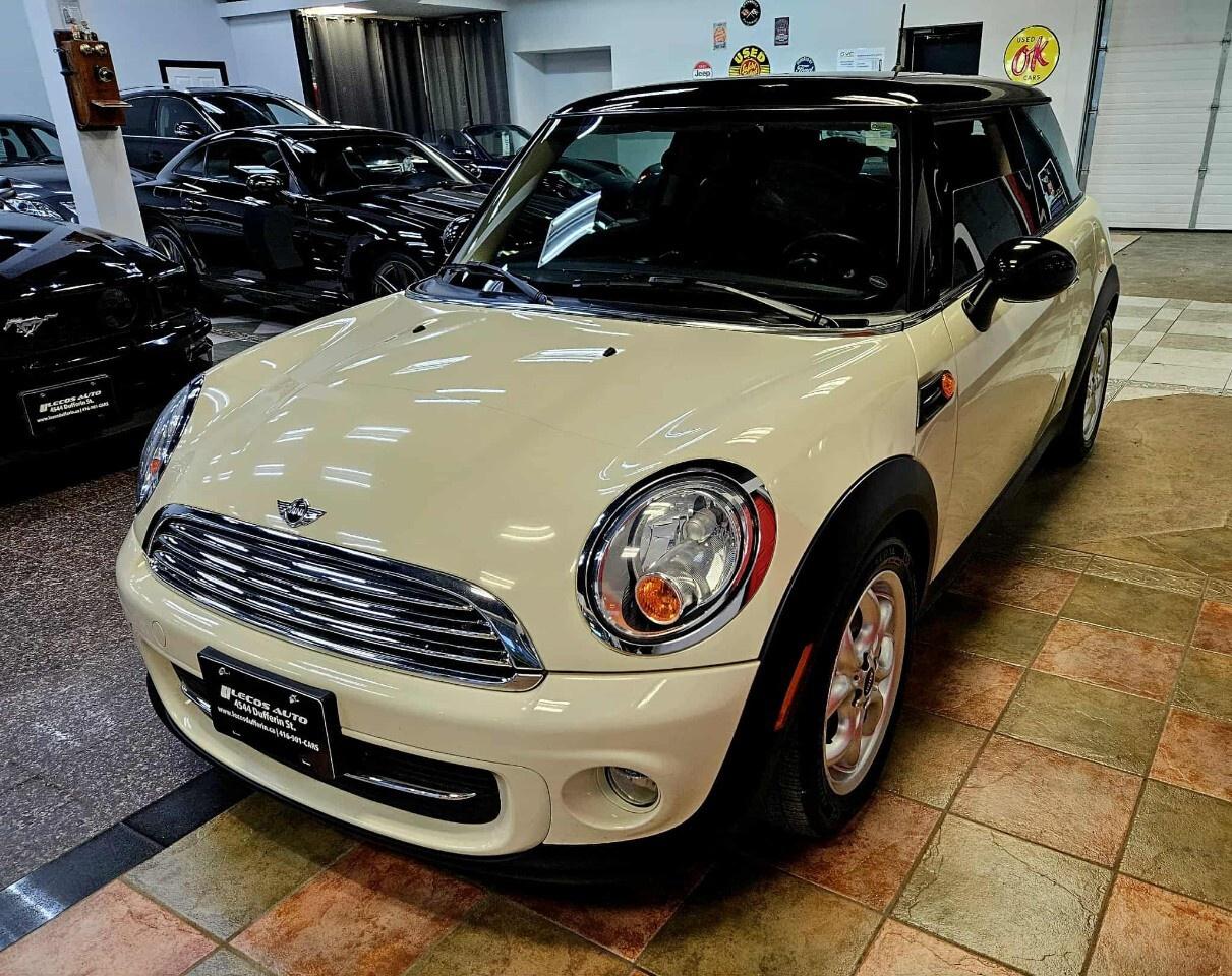 2013 MINI Cooper Hardtop 2dr Cpe Low KMs/Sunroof/Bluetooth Photo