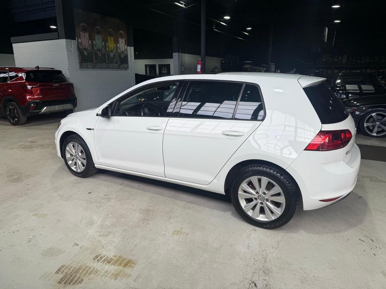 2016 Volkswagen Golf 5dr HB Man 1.8 TSI Highline 2016 Volkswagen golf f Photo4