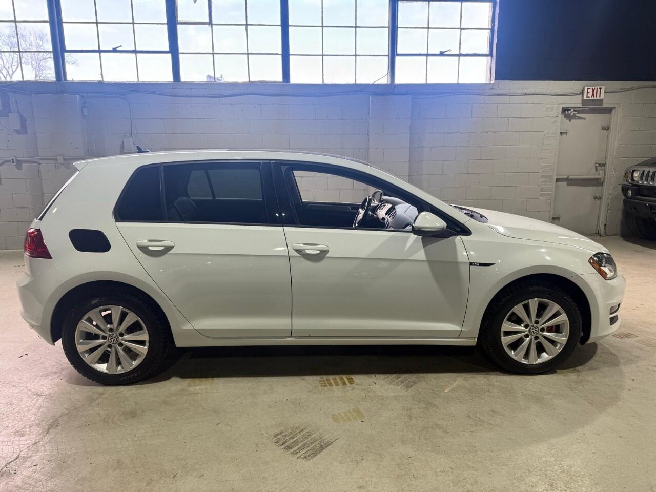 2016 Volkswagen Golf 5dr HB Man 1.8 TSI Highline 2016 Volkswagen golf f Photo