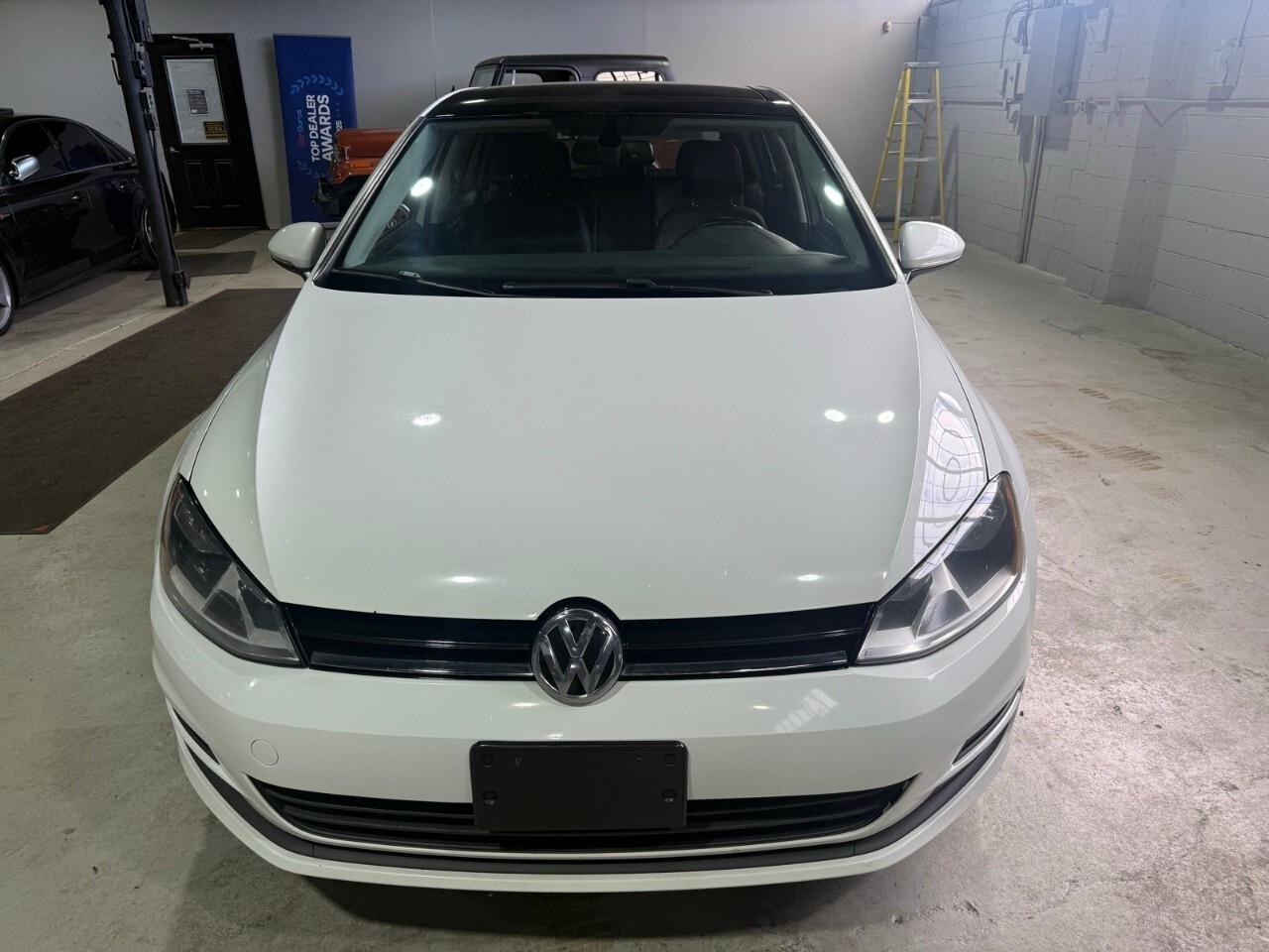 2016 Volkswagen Golf 5dr HB Man 1.8 TSI Highline 2016 Volkswagen golf f Photo