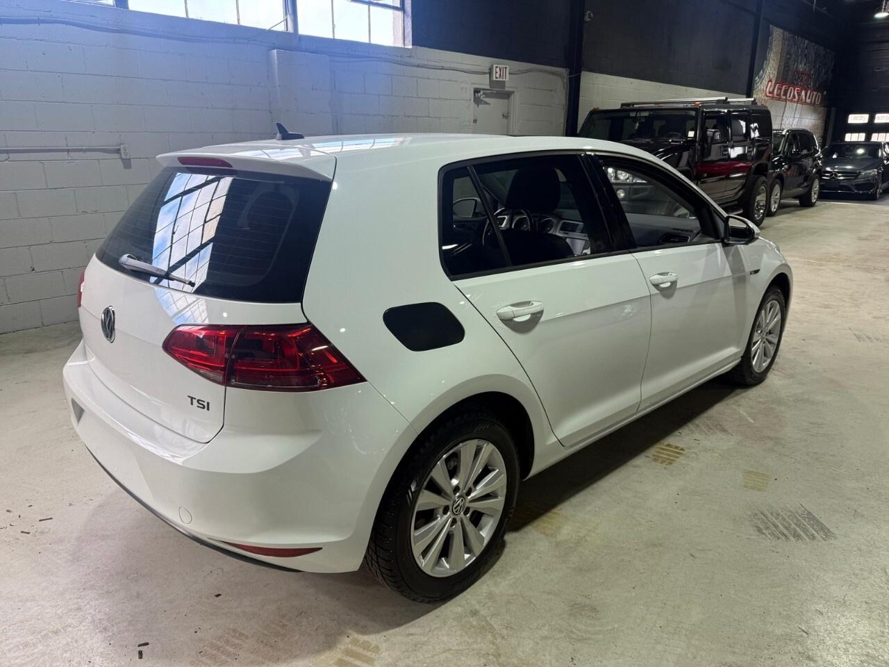 2016 Volkswagen Golf 5dr HB Man 1.8 TSI Highline 2016 Volkswagen golf f Photo