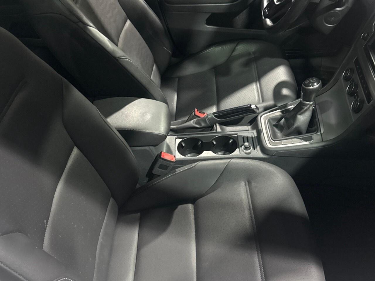 2016 Volkswagen Golf 5dr HB Man 1.8 TSI Highline 2016 Volkswagen golf f Photo