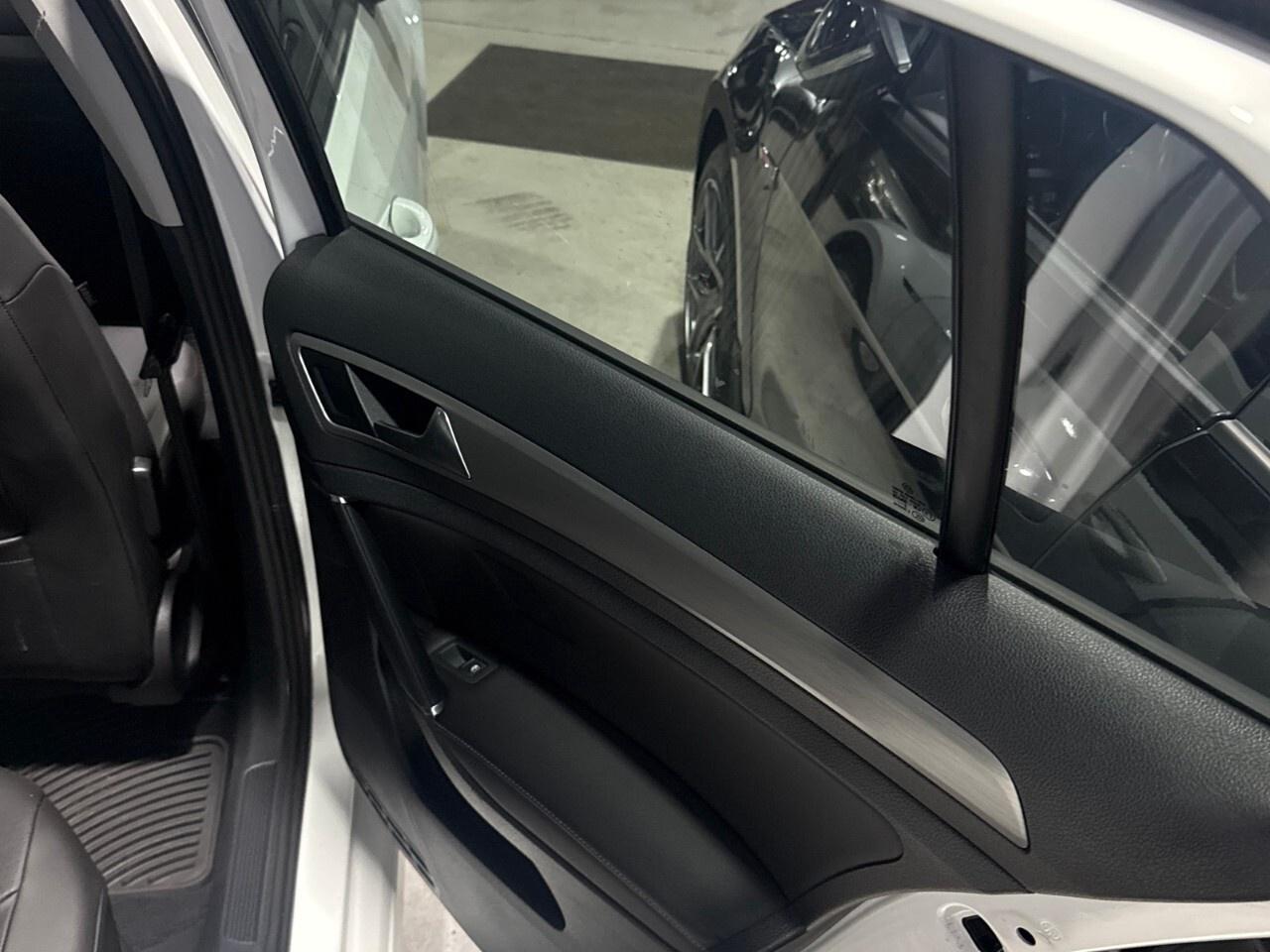 2016 Volkswagen Golf 5dr HB Man 1.8 TSI Highline 2016 Volkswagen golf f Photo