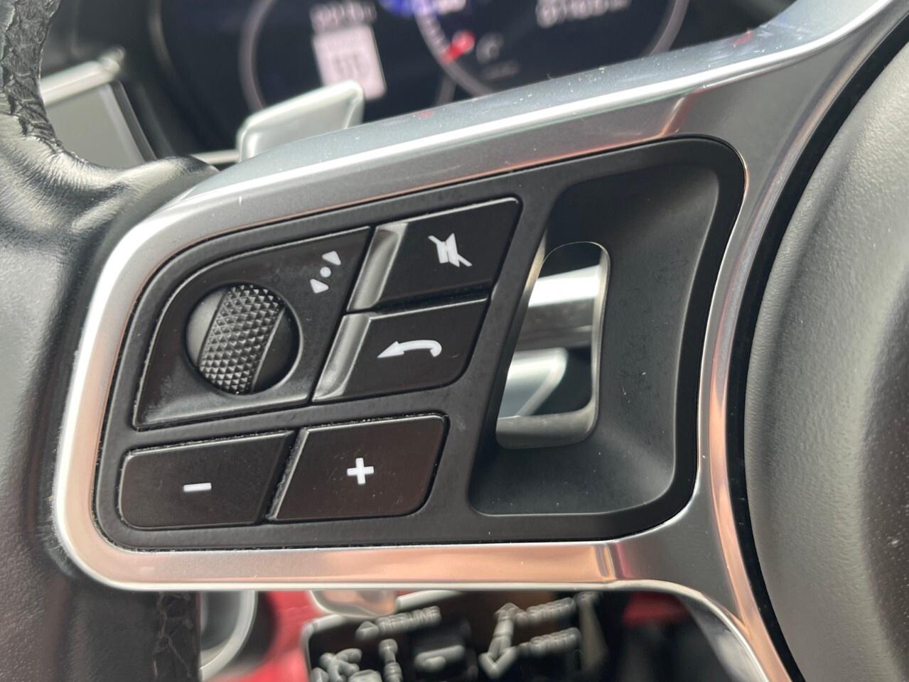 2017 Porsche Panamera 4dr HB Turbo Turbo S/550hp/Nav/Backup cam/Sunroof/ Photo