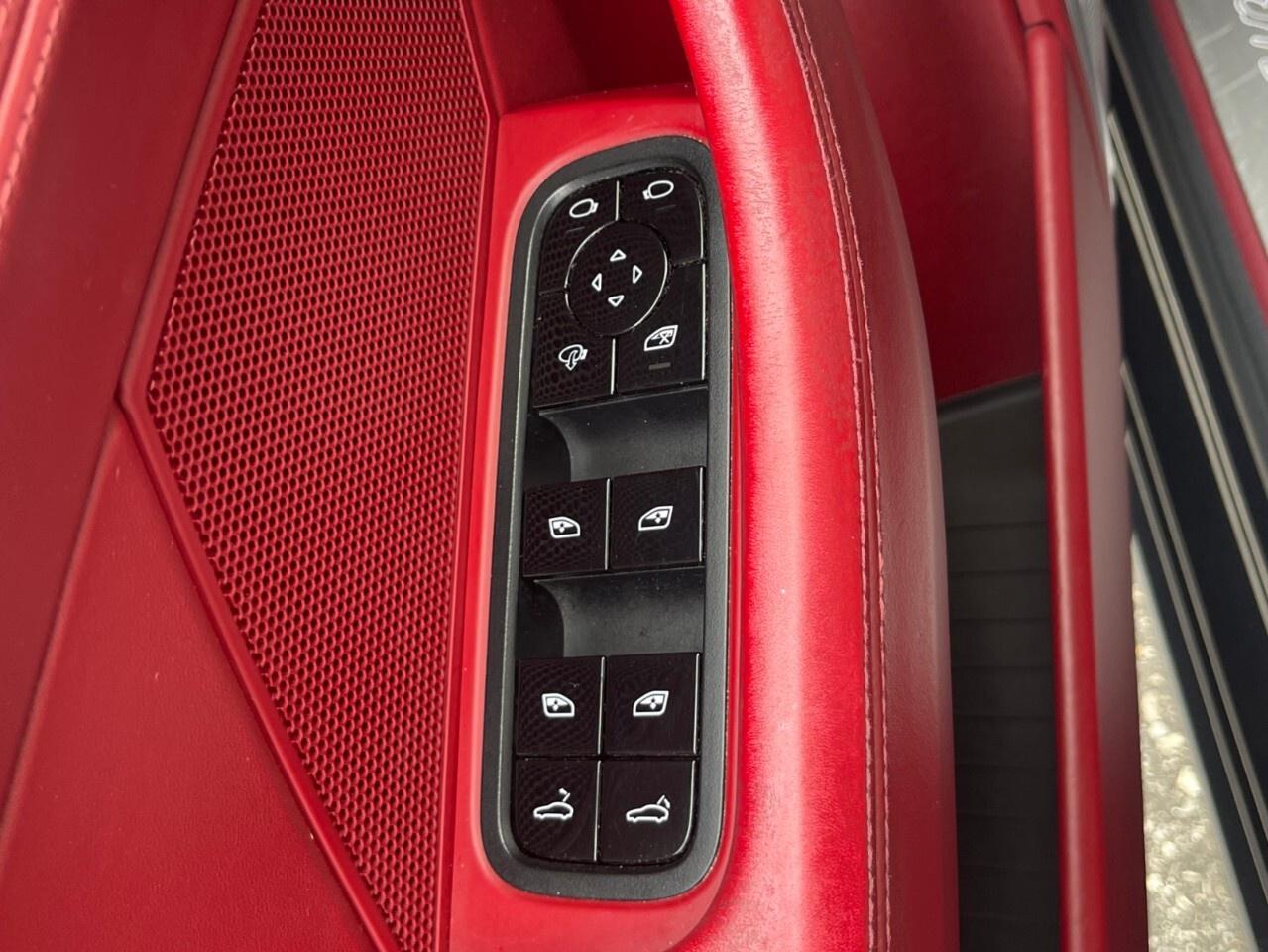 2017 Porsche Panamera 4dr HB Turbo Turbo S/550hp/Nav/Backup cam/Sunroof/ Photo